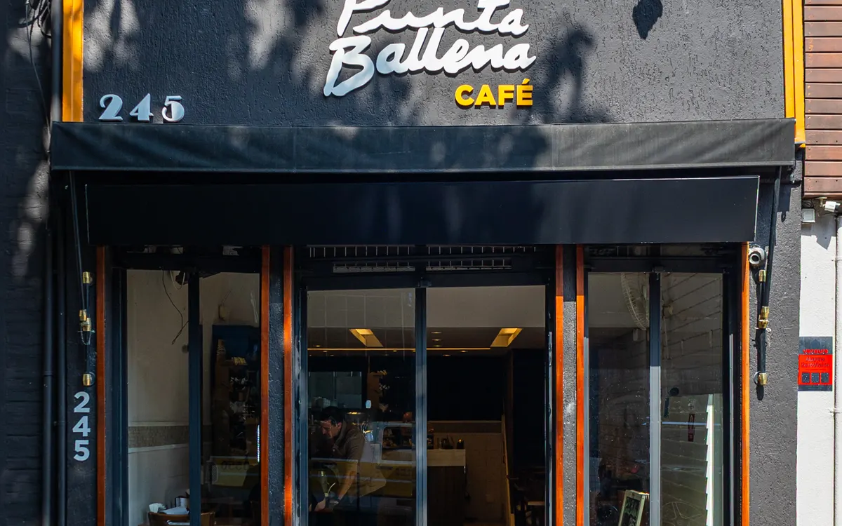 VILA OLÍMPIA — Punta Ballena Café